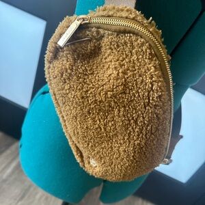 Lulu crossbody never used